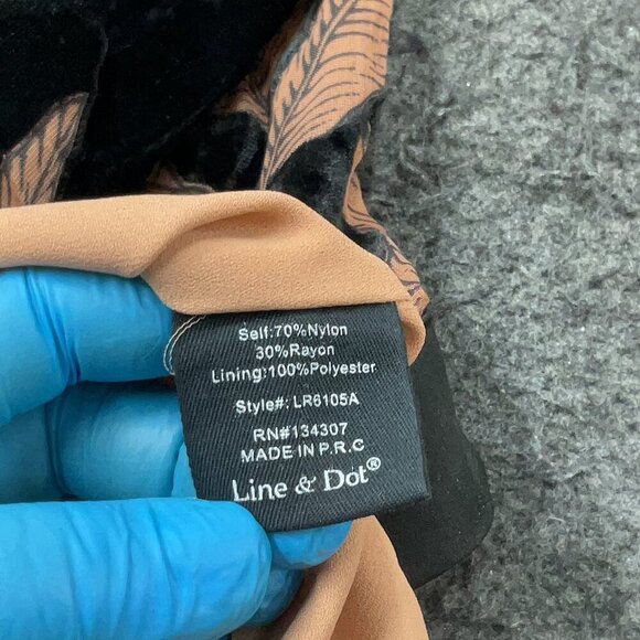 Line & Dot Size S Romper - Picture 4 of 5